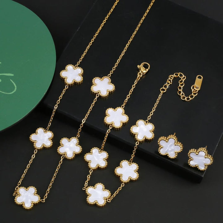 Clover Charm Jewelry Set - Bentley Maxwell