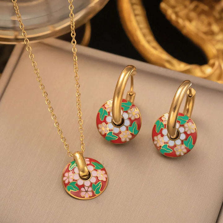 Round Radiance Set - Bentley Maxwell