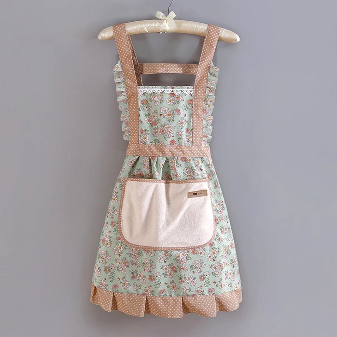 Farmhouse Apron - Bentley Maxwell