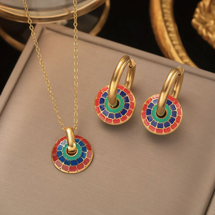Round Radiance Set - Bentley Maxwell