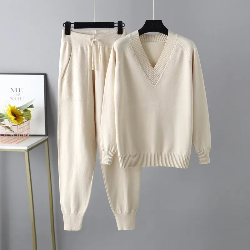 Tundraloom Knitted Set - Bentley Maxwell